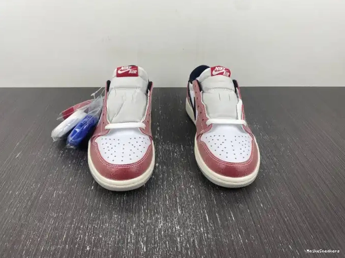 MaikeSneakers ROOM 'RED BLACK' JORDAN OG TROPHY LOW AIR FN0432-017 1 X 0421